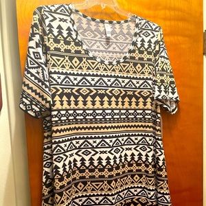 Lularoe Perfect T top